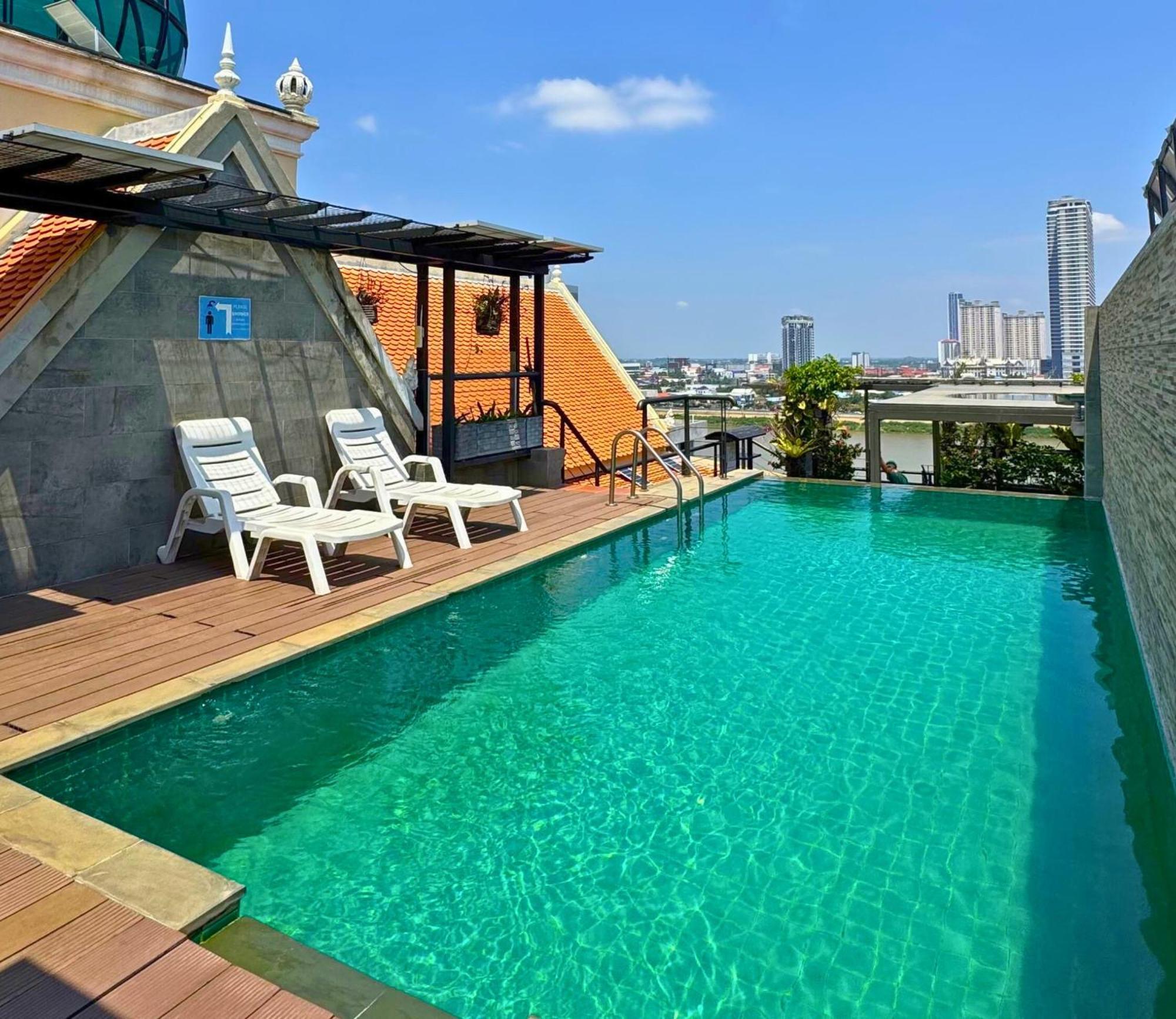 Lcs Hotel & Apartment Πνομ Πενχ Εξωτερικό φωτογραφία